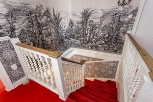 staircase- click for photo gallery